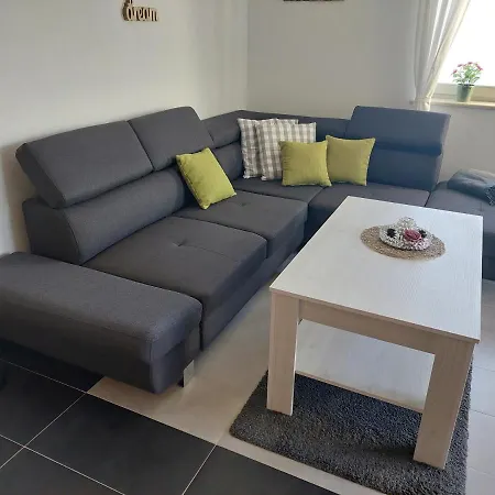 Gavza Sky View Apartment Cres